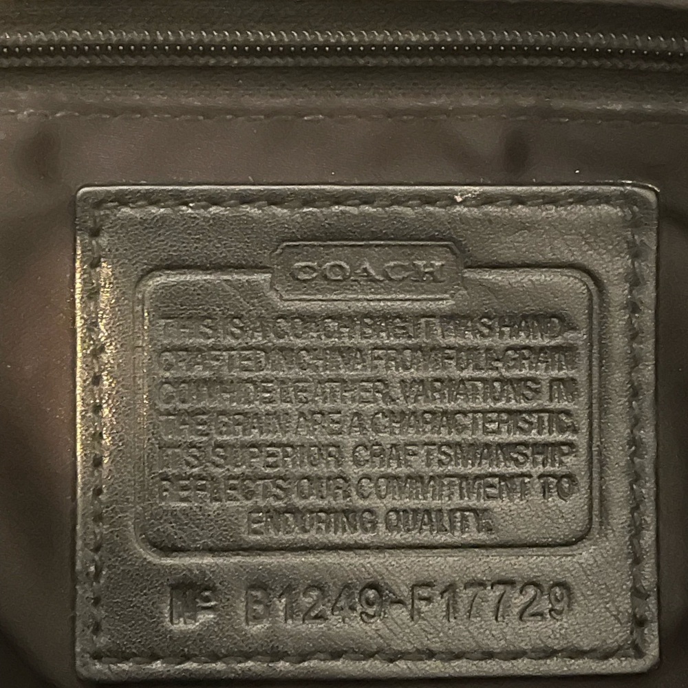 SOLDπ€ - Picture 6 of 6